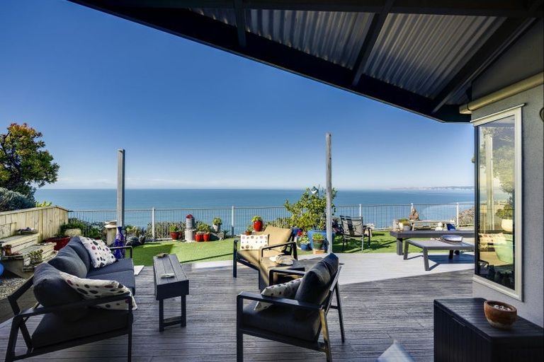 Photo of property in 130a Priestley Terrace, Bluff Hill, Napier, 4110