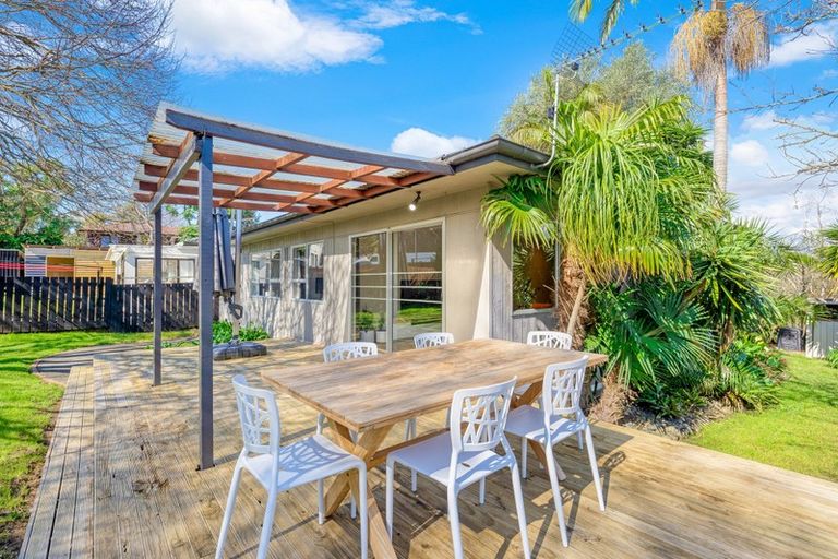 Photo of property in 2/21 Birman Close, Half Moon Bay, Auckland, 2012