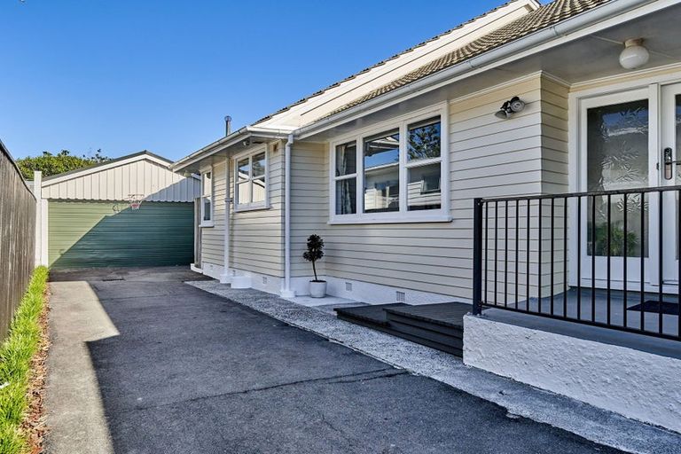 Photo of property in 74 Wai-iti Crescent, Woburn, Lower Hutt, 5010