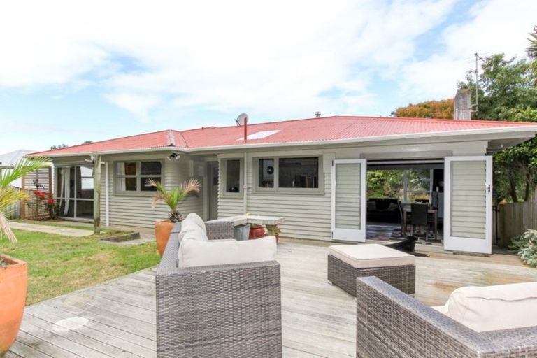Photo of property in 32 Clawton Street, Westown, New Plymouth, 4310