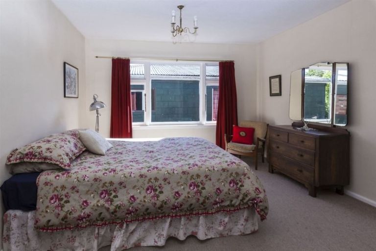 Photo of property in 298 Withells Road, Avonhead, Christchurch, 8042