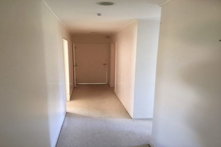 Photo of property in 20a Justin Place, Te Atatu Peninsula, Auckland, 0610