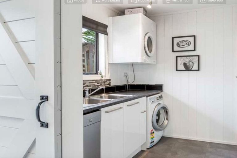 Photo of property in 1 Gails Drive, Okura, Auckland, 0792