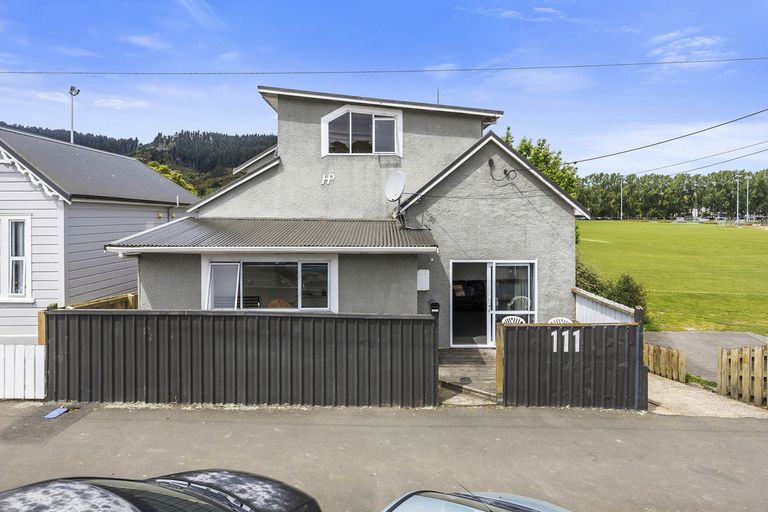 Photo of property in 111 Harbour Terrace, North Dunedin, Dunedin, 9016