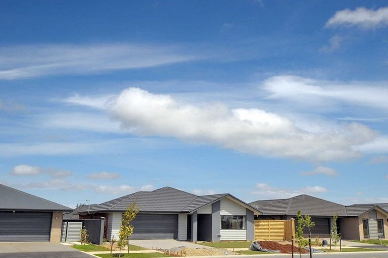 Photo of property in 66 Shillingford Boulevard, Rolleston, 7615