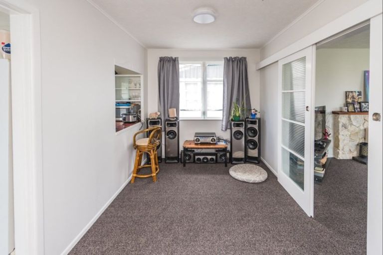 Photo of property in 21 Camellia Avenue, Aramoho, Whanganui, 4500