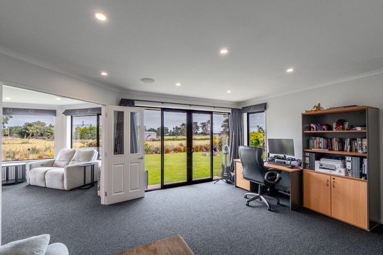 Photo of property in 33 Marama Avenue South, Otatara, Invercargill, 9879