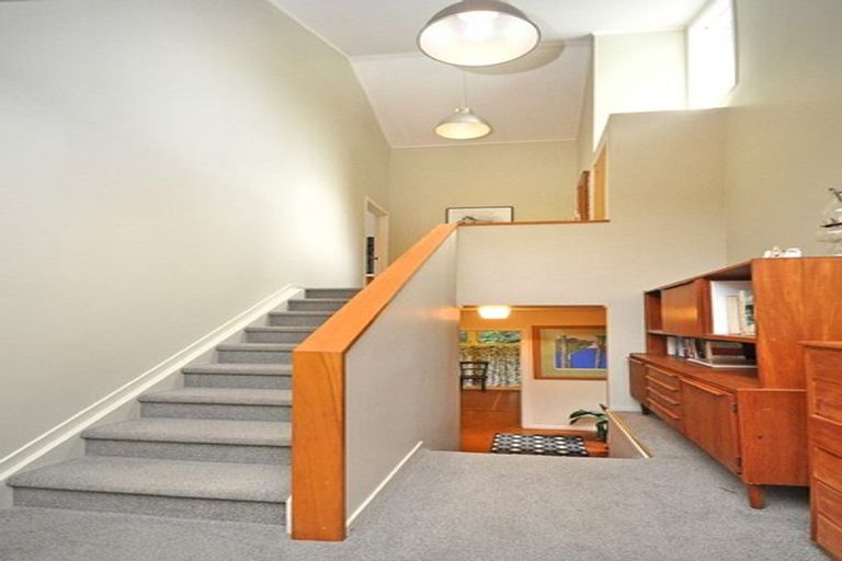 Photo of property in 42 Kauri Road, Laingholm, Auckland, 0604