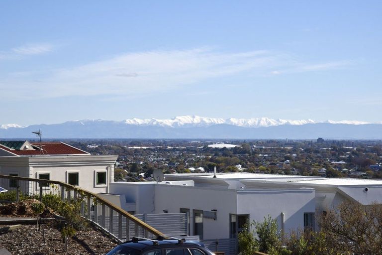 Photo of property in 12 Overdale Drive, Cashmere, Christchurch, 8022