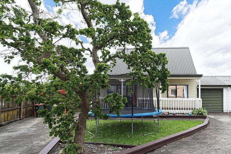 Photo of property in 1/24 Leven Lane, Totara Heights, Auckland, 2105