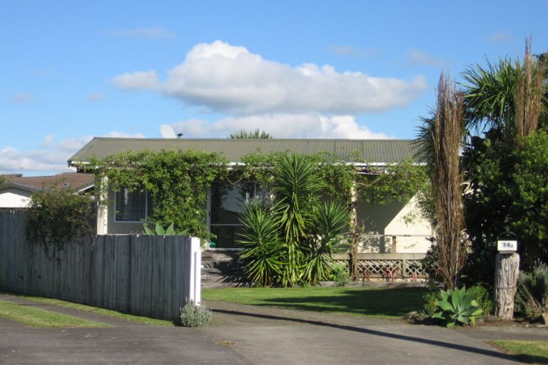 Photo of property in 14b Ross Crescent, Orewa, 0931