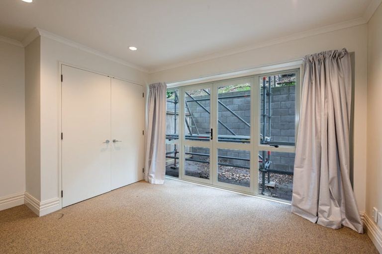 Photo of property in 9/5 Malcolm Lane, Thorndon, Wellington, 6011