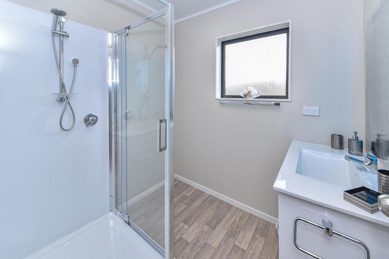 Photo of property in 67b Arimu Road, Papakura, 2110