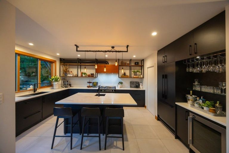 Photo of property in 45 The Strand, Fitzherbert, Palmerston North, 4410