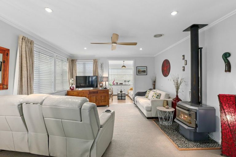 Photo of property in 17 Feist Street, Naenae, Lower Hutt, 5011