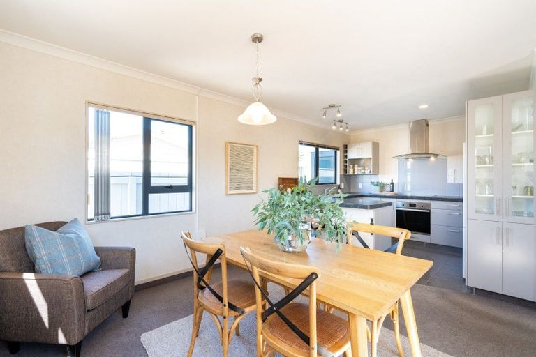 Photo of property in 203 Avenue Road, Greenmeadows, Napier, 4112