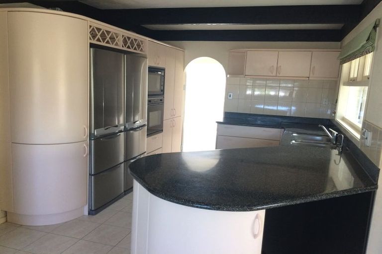 Photo of property in 23 Serrita Avenue, Sunnyhills, Auckland, 2010