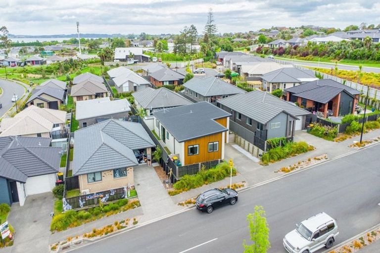 Photo of property in 6 Settler Avenue, Omokoroa, 3114