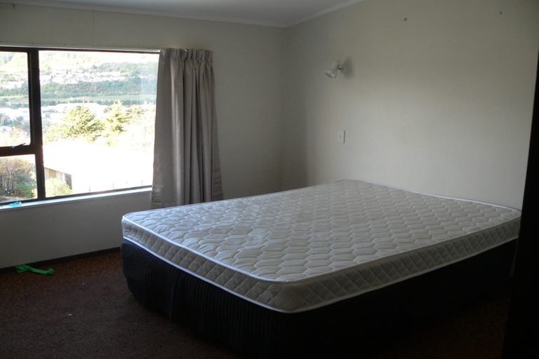 Photo of property in 82 Fyvie Avenue, Tawa, Wellington, 5028