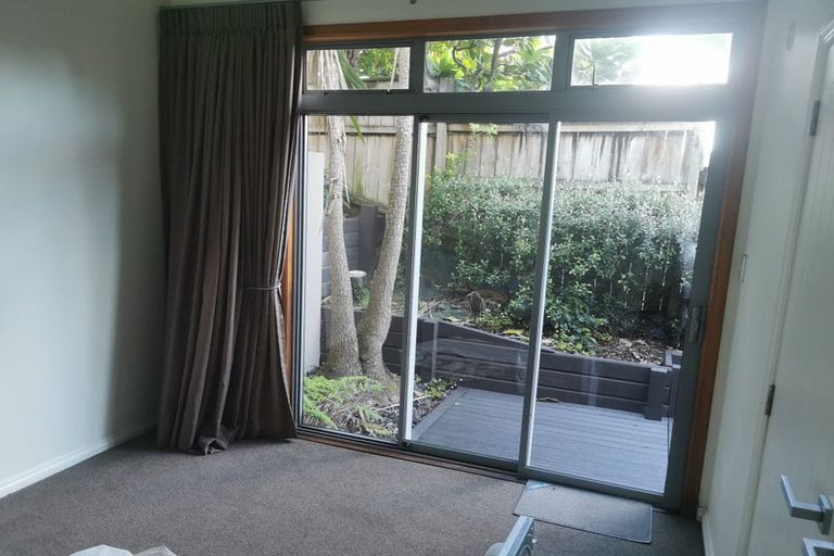 Photo of property in 49 Penguin Drive, Murrays Bay, Auckland, 0630