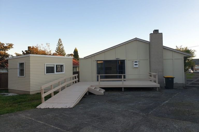 Photo of property in 26 Bowater Place, Manurewa, Auckland, 2102