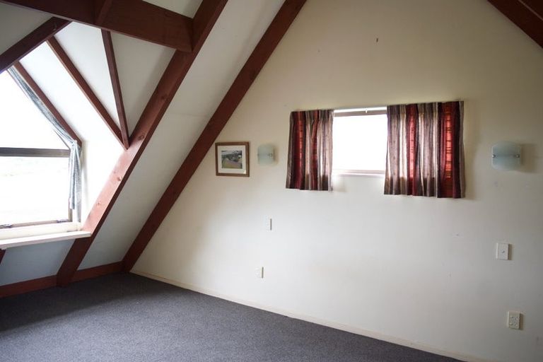 Photo of property in 9b Trotting Course Drive, Kumeu, 0891