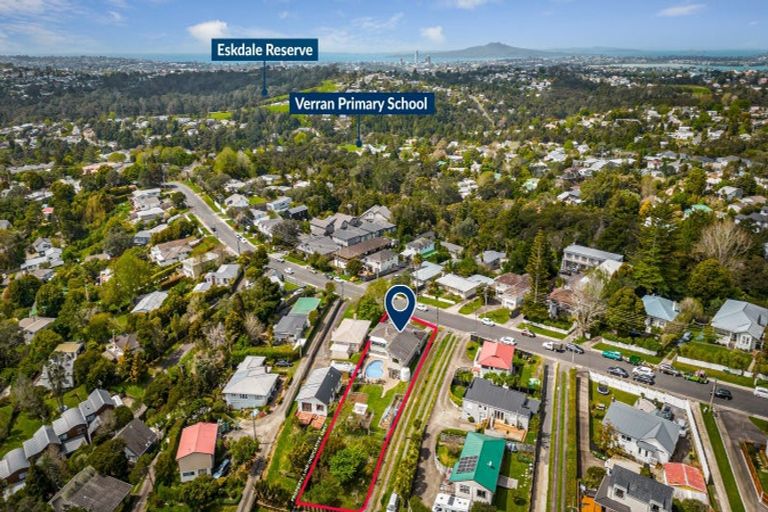 Photo of property in 24 Verbena Road, Birkdale, Auckland, 0626