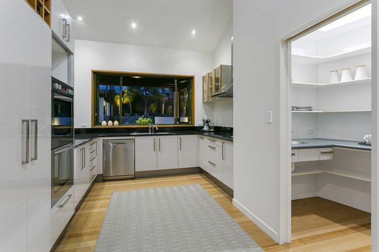 Photo of property in 35 Isobel Road, Greenhithe, Auckland, 0632