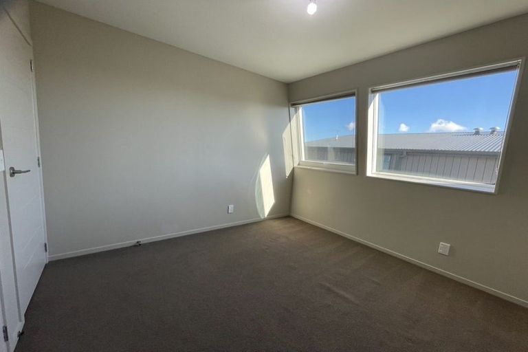 Photo of property in 15 Lacebark Lane, Woodridge, Wellington, 6037