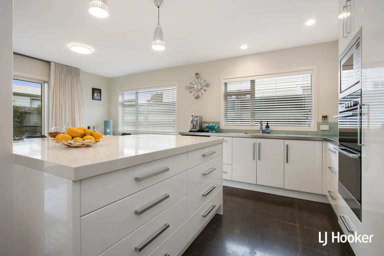 Photo of property in 38 Ocean View Road, Waihi Beach, 3611