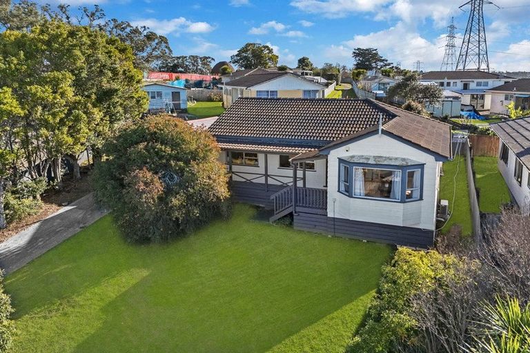 Photo of property in 52 Keegan Drive, Massey, Auckland, 0614