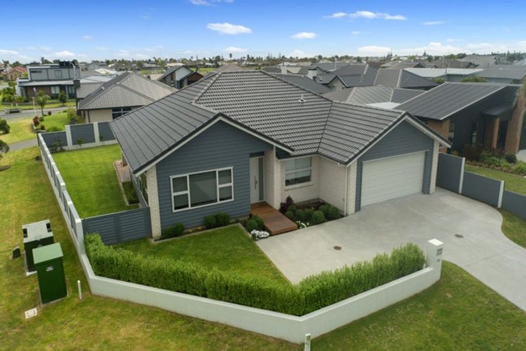 Photo of property in 95 The Boulevard, Papamoa Beach, Papamoa, 3118