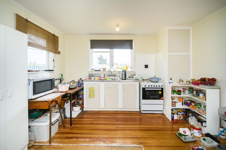 Photo of property in 34 Crewe Crescent, Hokowhitu, Palmerston North, 4410