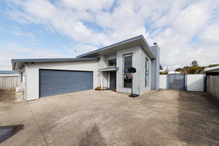 Photo of property in 1b Carthew Street, Feilding, 4702
