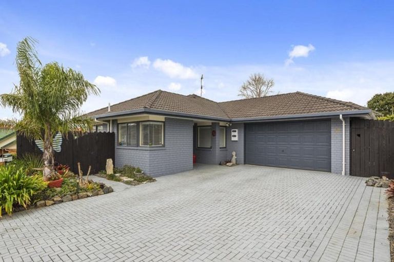 Photo of property in 23 Cottesmore Place, Huntington Park, Auckland, 2013
