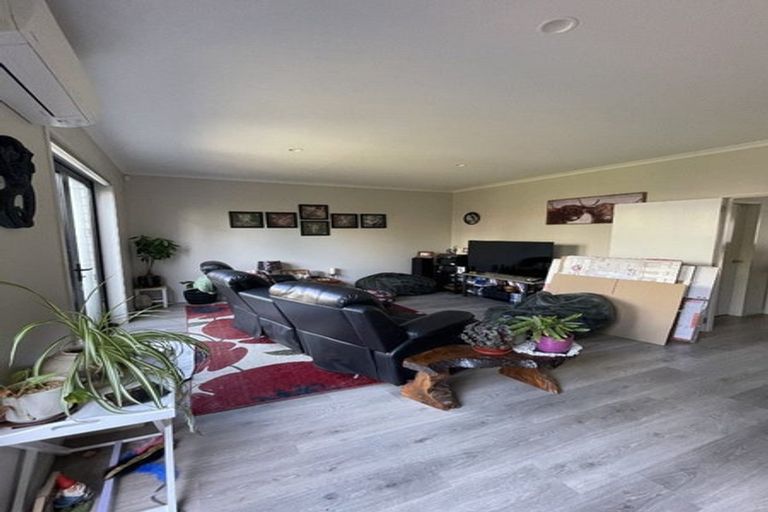 Photo of property in 4 Kerewhenua Crescent, Hobsonville, Auckland, 0616