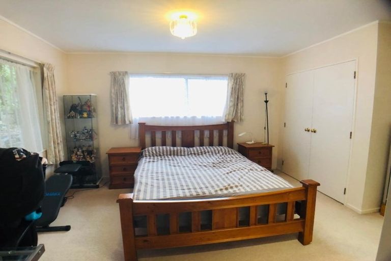 Photo of property in 301 Glengarry Road, Glen Eden, Auckland, 0602