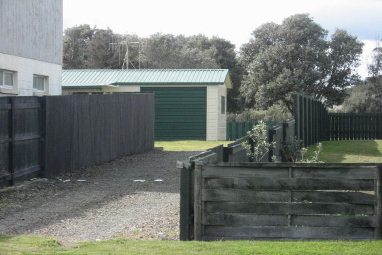 Photo of property in 24 Rua Avenue, Waitarere Beach, Levin, 5510