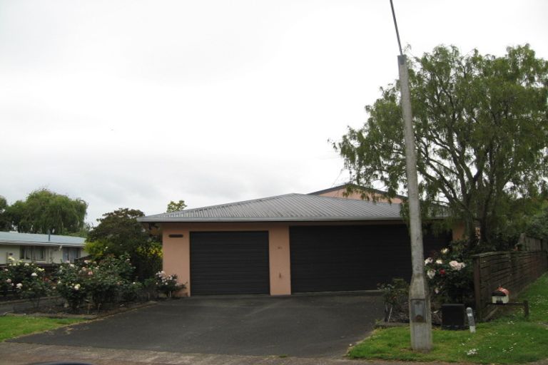 Photo of property in 32 The Circle, Manly, Whangaparaoa, 0930