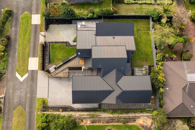 Photo of property in 2 Keam Way, Welcome Bay, Tauranga, 3112