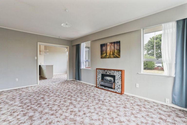 Photo of property in 1/318 Main North Road, Redwood, Christchurch, 8051