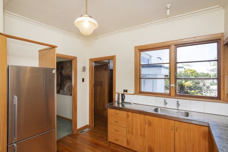 Photo of property in 75 Esplanade, Kaiti, Gisborne, 4010