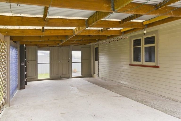 Photo of property in 14 Solway Street, Levin, 5510