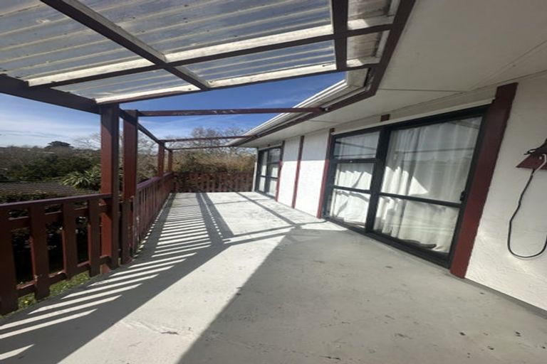 Photo of property in 20 Wattle Road, Sunnyvale, Auckland, 0612