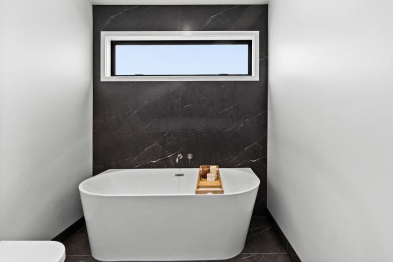 Photo of property in 22 Beecroft Drive, Havelock North, 4130