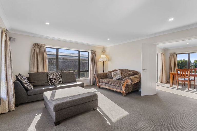 Photo of property in 8 Brompton Close, Richmond Heights, Taupo, 3330
