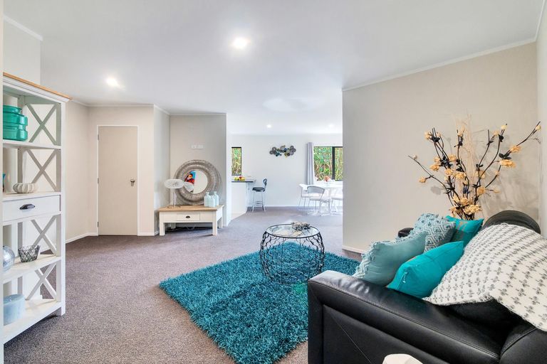 Photo of property in 67a Arimu Road, Papakura, 2110