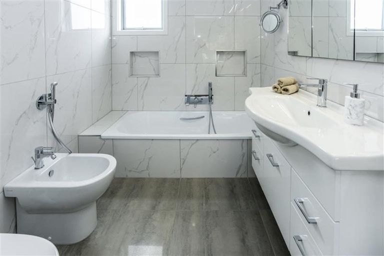 Photo of property in 6 Bray Place, Havelock North, 4130