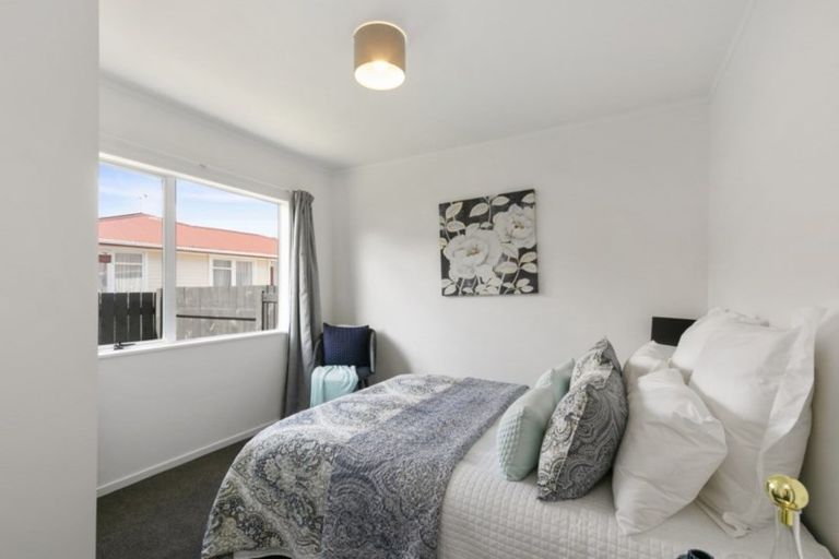 Photo of property in 15b Trevethick Grove, Woburn, Lower Hutt, 5010