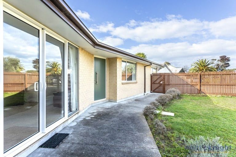 Photo of property in 30 Woodgrove Avenue, North New Brighton, Christchurch, 8083
